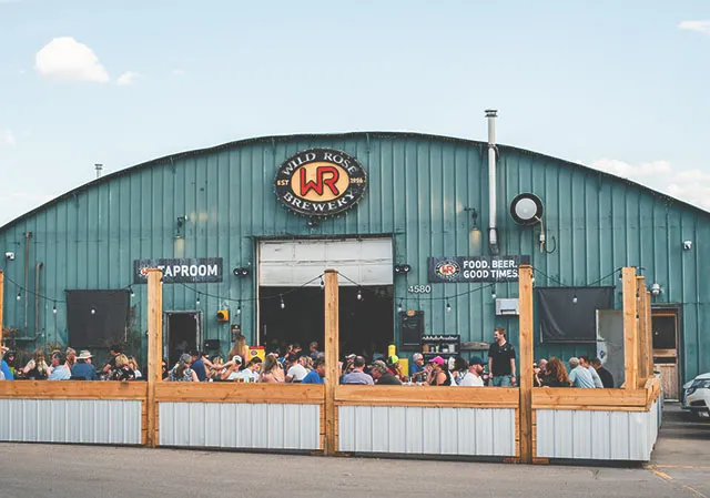 Wild Rose Brewery taproom &amp; patio