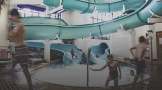 Hotels with waterslides in Calgary